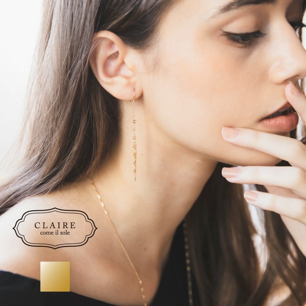 CLAIREのジュエリーを身につけたモデル